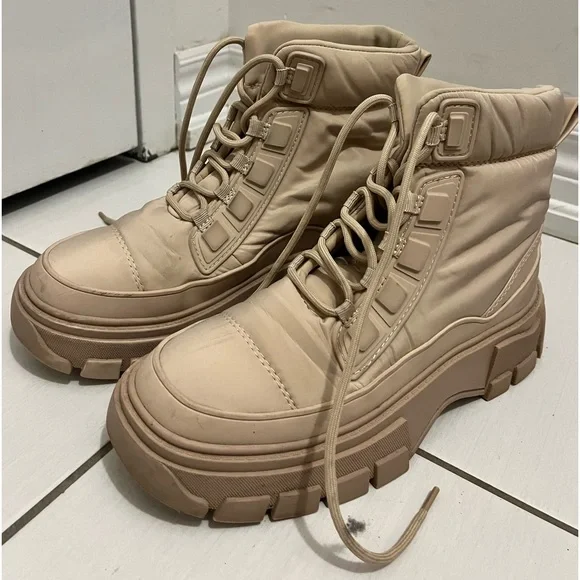 Mango boots - Picture 1 of 3